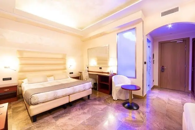 Deluxe Üç Kişilik Oda