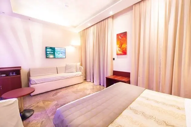 Deluxe Üç Kişilik Oda