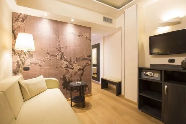 Junior Süit, Havuz Manzaralı