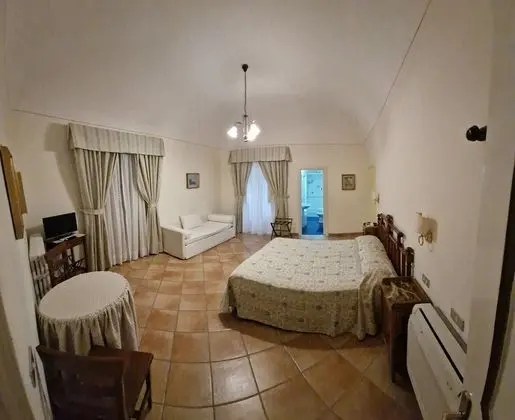 Deluxe Üç Kişilik Oda