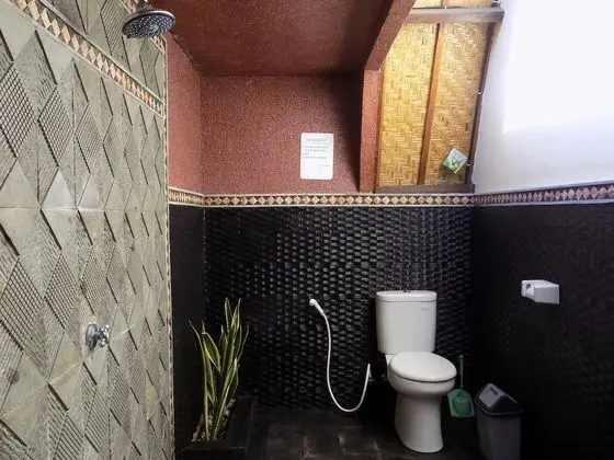 Deluxe Tek Büyük Yataklı Oda, 1 Çift Kişilik Yatak, Bahçe Manzaralı, Bahçeli