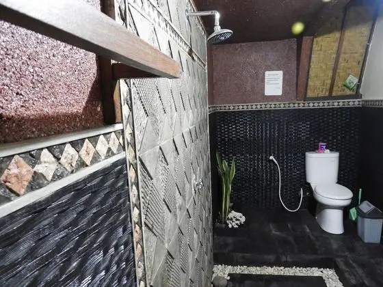 Deluxe Tek Büyük Yataklı Oda, 1 Çift Kişilik Yatak, Bahçe Manzaralı, Bahçeli