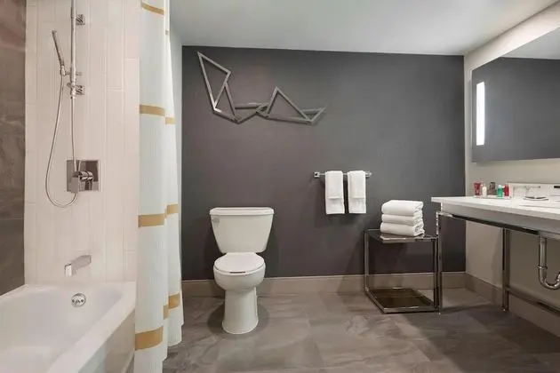 Oda, 2 Çift Kişilik Yatak, Şehir Manzaralı