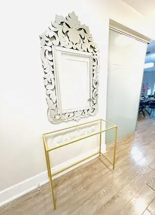 Luxury Condo, 2 Queen Beds, Non Smoking, CN Tower View (39)