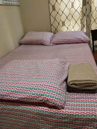 Dört Kişilik Oda, Özel Banyo (One Double Bed, Two Single Bed)