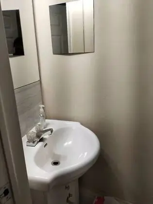 Dört Kişilik Oda, Özel Banyo (One Double Bed, Two Single Bed)
