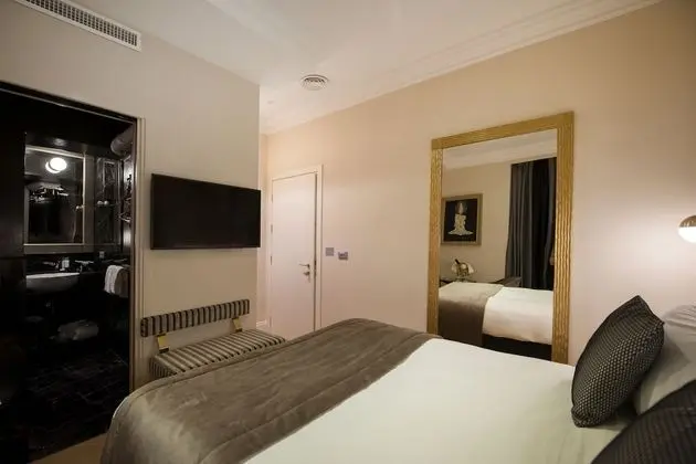 Basic Tek Büyük Yataklı Oda