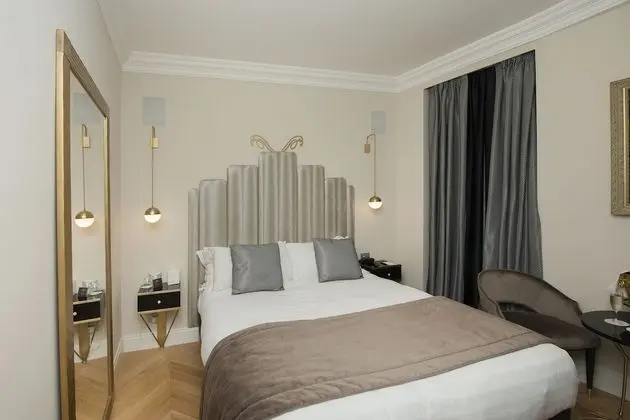 Basic Tek Büyük Yataklı Oda