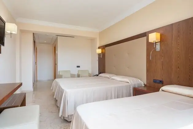 Standard Üç Kişilik Oda, Balkon