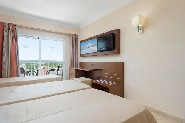 Standard Üç Kişilik Oda, Balkon