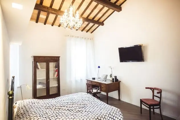 Tek Büyük Yataklı Oda (Il Mosaico)