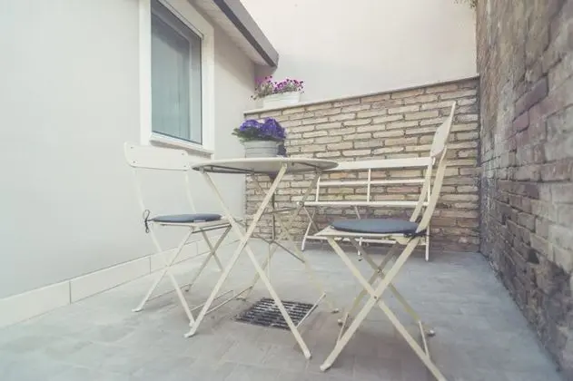 Tek Büyük Yataklı Oda (Il Mosaico)