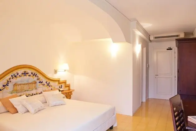 Tek Büyük Yataklı Oda, Balkon, Deniz Manzaralı