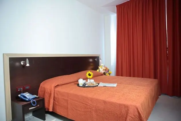 Classic Tek Büyük veya İki Ayrı Yataklı Oda, Banyolu/Duşlu