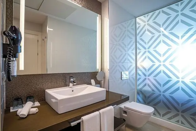 City Tek Büyük Yataklı Oda, Şehir Manzaralı