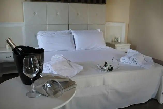 Superior Tek Büyük veya İki Ayrı Yataklı Oda