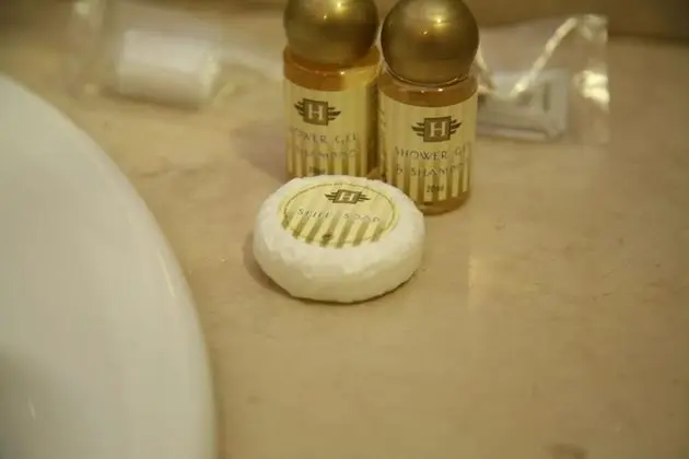 Büyük Yataklı Tek Kişilik Oda