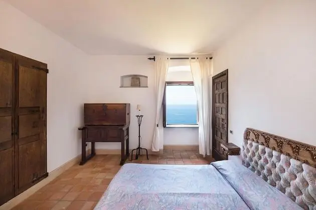 Kır Evi, Sıcak Su Havuzu