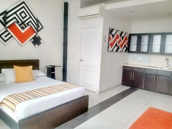 Standard Tek Büyük Yataklı Oda