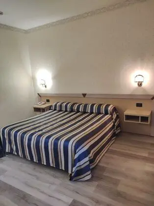Classic Tek Büyük veya İki Ayrı Yataklı Oda