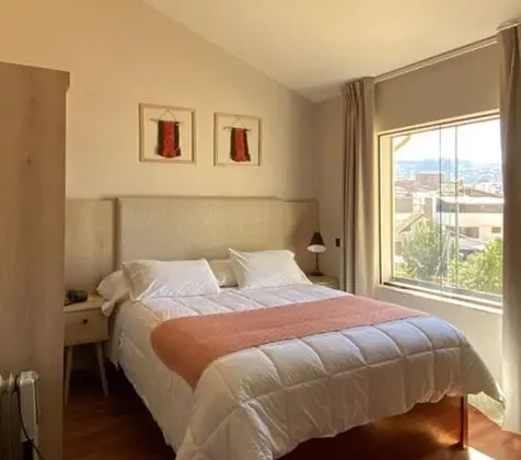 Üç Kişilik Oda
