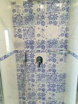Panoramic Tek Büyük Yataklı Oda, Balkon, Deniz Manzaralı (Stair Access Only)