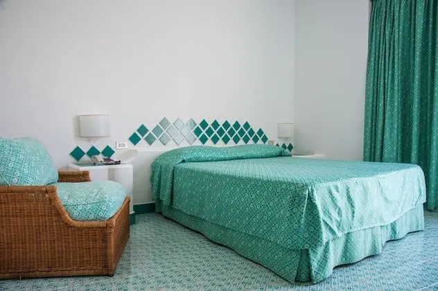 Standard Üç Kişilik Oda