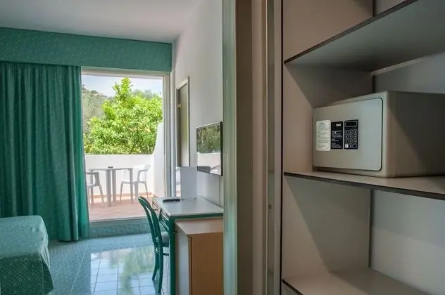 Standard Üç Kişilik Oda