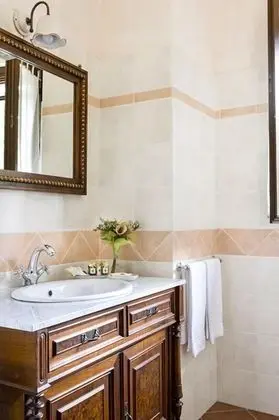 Deluxe Tek Büyük Yataklı Oda, Bahçe Manzaralı