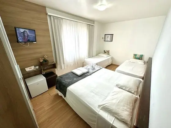 Superior Dört Kişilik Oda, Birden Çok Yatak (Uma Cama Casal e Duas Camas Solteiro)