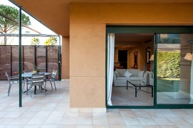 Apart Daire, Bahçe Manzaralı