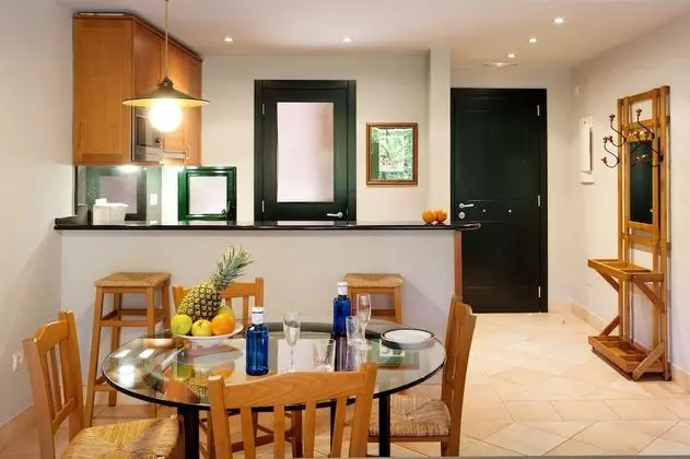 Apart Daire, Bahçe Manzaralı