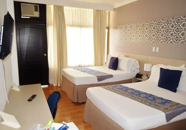 Üç Kişilik Oda