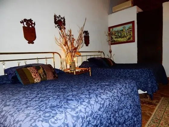 Design Tek Büyük Yataklı Oda, 2 Çift Kişilik Yatak