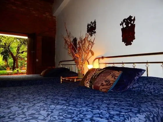Design Tek Büyük Yataklı Oda, 2 Çift Kişilik Yatak