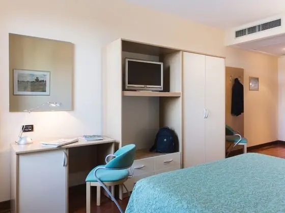 Classic Tek Büyük Yataklı Oda