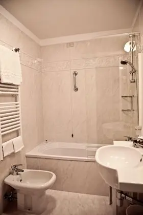 Classic Tek Büyük veya İki Ayrı Yataklı Oda, Balkon