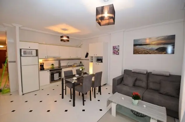 Design Apart Daire, 2 Yatak Odası, Teras, Plaj Kenarı