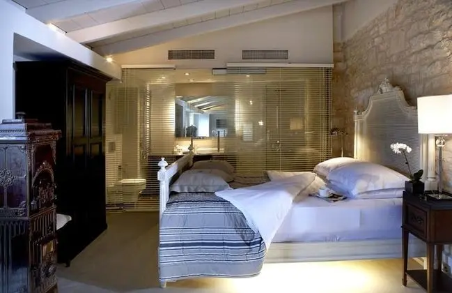 Tower Junior Suite with Garden View