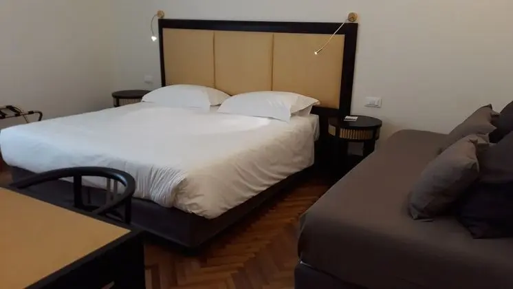 Üç Kişilik Oda