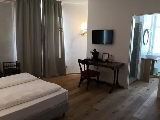 Superior Tek Büyük veya İki Ayrı Yataklı Oda
