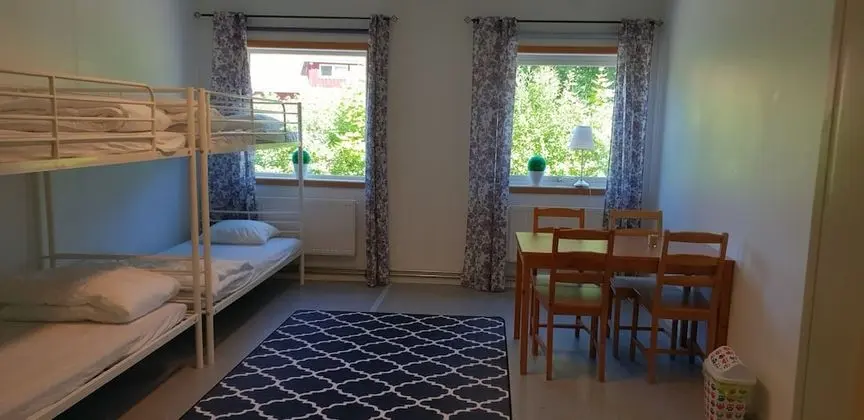 Deluxe Dört Kişilik Oda, Avlu Manzaralı