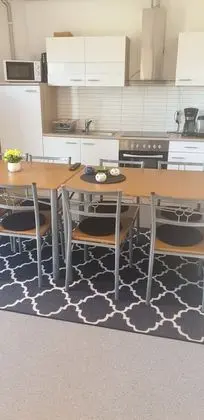 Standard Tek Büyük Yataklı Oda, Avlu Manzaralı, Zemin Kat