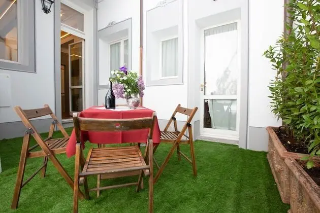 Premium Tek Büyük Yataklı Oda