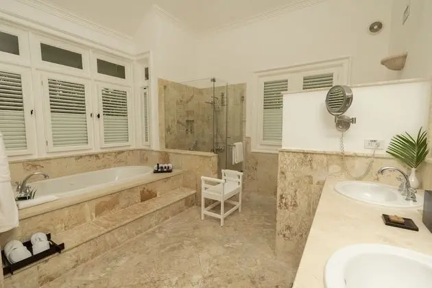 Beach Front Two Bedrooms Suite