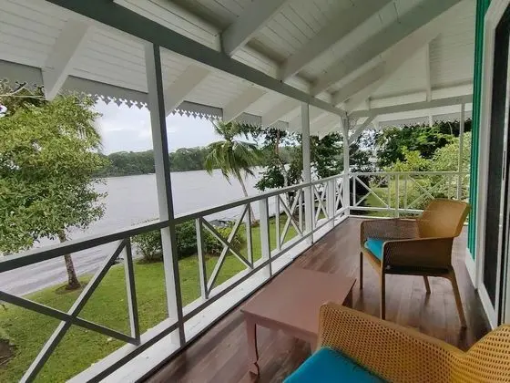 Miss Perla Balcony Upstairs Suites - King Bed