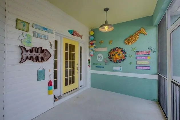 Ev (Tortuga Pool Home)
