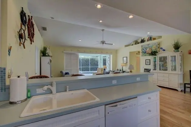 Ev (Tortuga Pool Home)