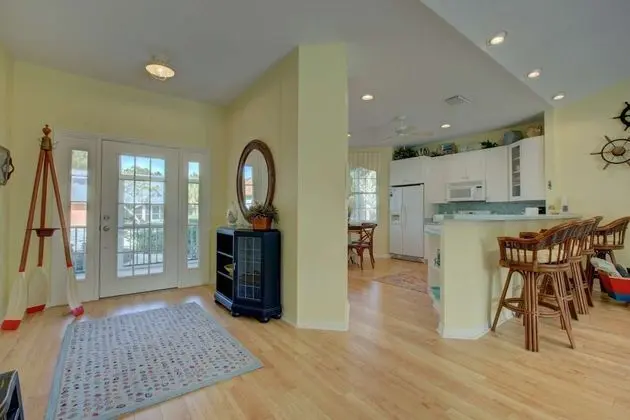 Ev (Tortuga Pool Home)