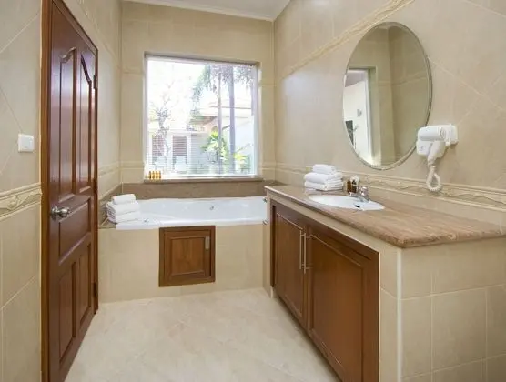 Deluxe 2 bedroom villa with private pool and jacuzzi